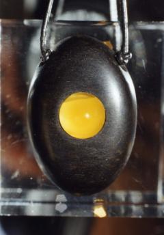 Pendentif bne-ambre